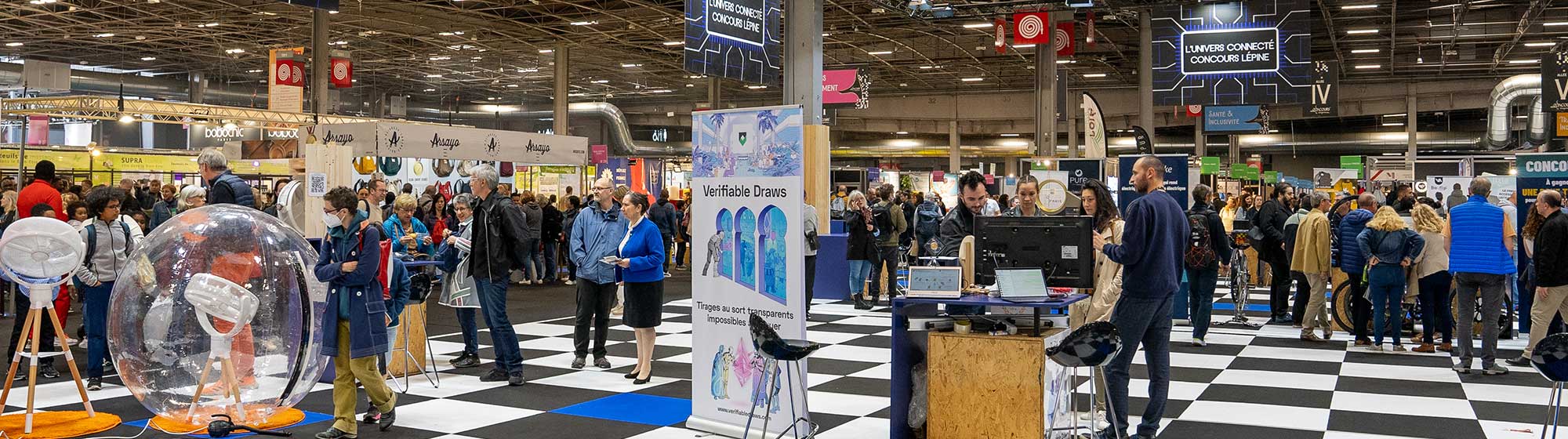 Hall de démontration du Concours Lépine Foire de Paris