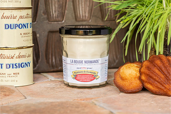 pot de la bougie aux odeurs de madeleines et de beurre normands