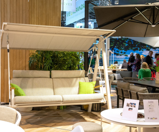 Banc de jardin exposé sur Foire de Paris