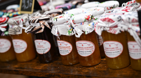 multitude d'épices de toutes les couleurs