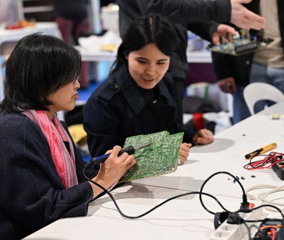Femmes sur ateliers créatifs