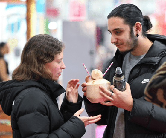 visiteurs jeunes sur Foire de paris